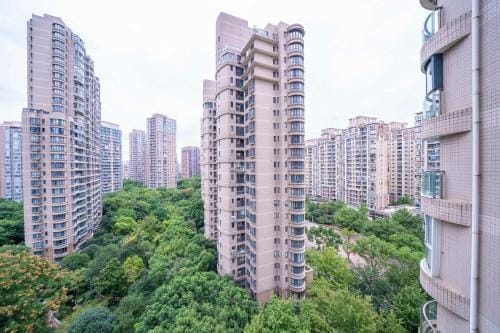 Tyms Stylish 1BR APT Gubei International Garden Hotel in Shanghai