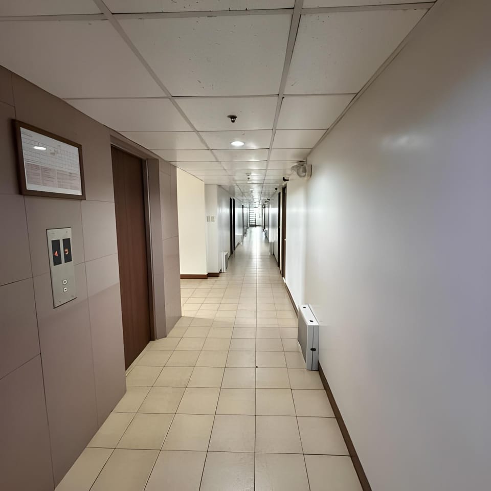 Isabelle Garden Hotel & Suites Hotel in Paranaque