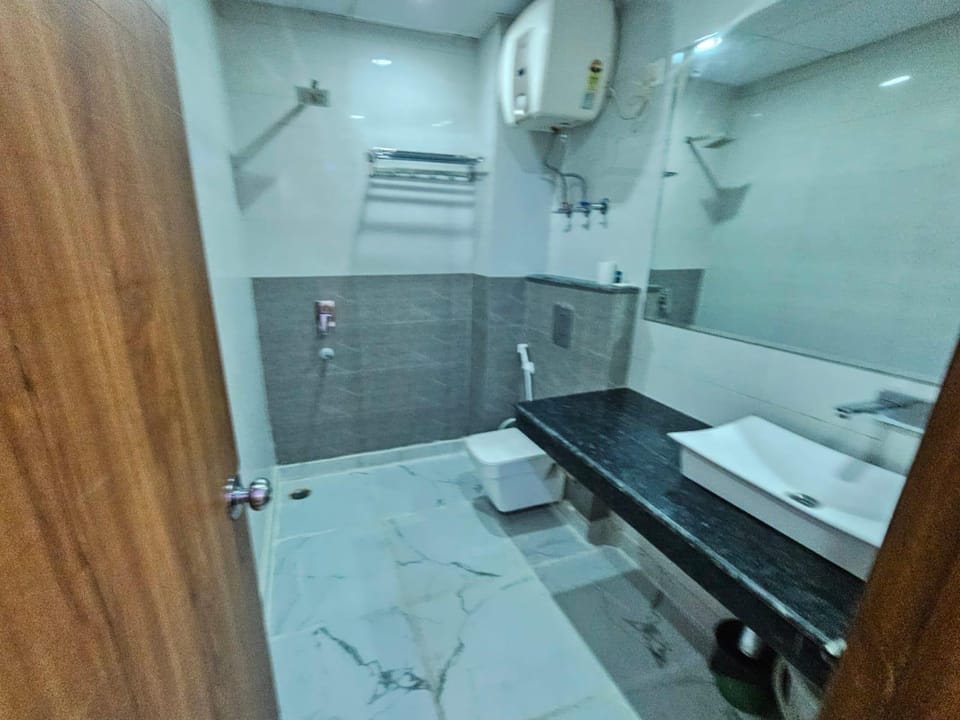 Hotel Tu Casa Stay Near Delhi Airport Hotel in New Delhi