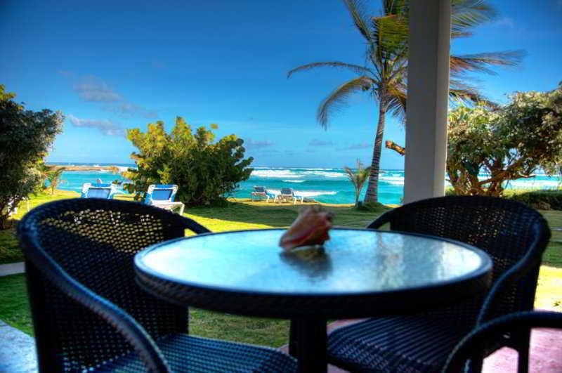 Ocean Spray Apartments Apartment hotel in Christ Church