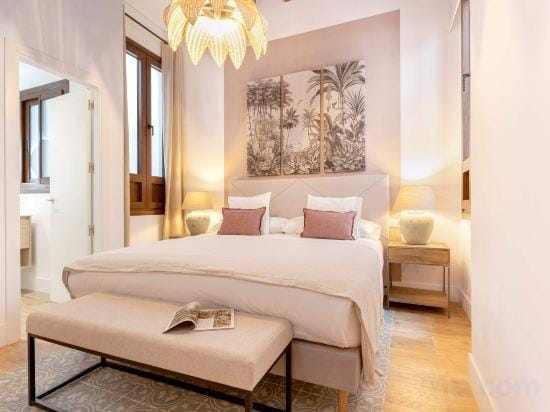 Cozy 2BD apartment in Arenal. Santas Patronas II Hotel in Seville