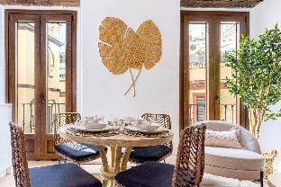 Cozy 2BD apartment in Arenal. Santas Patronas II Hotel in Seville