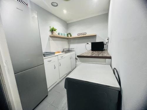 M and B MotherCity Backpackers Hostel in Cape Town