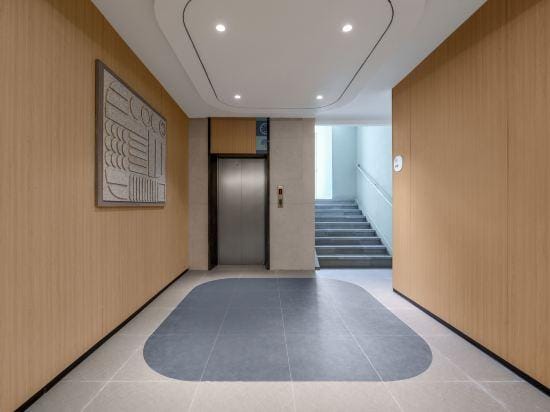 Home Inn Neo Shanghai Xincun Road Subway Station Hotel in Shanghai