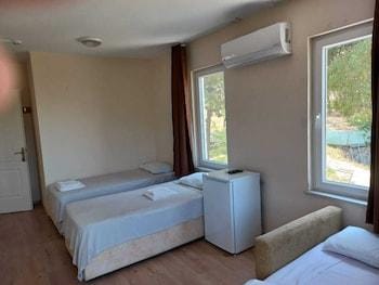 Camlaralti Pansiyon Hotel in İzmir Province