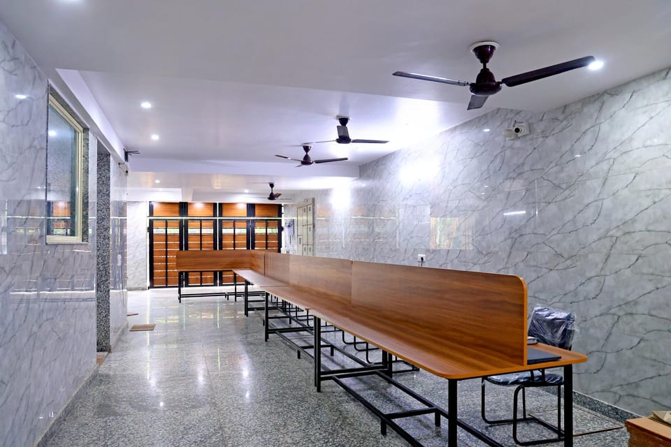 Shared lounge/TV area