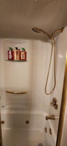 Comfy, Cozy BnB Kent WA "Private Bathroom" Hotel in Kent