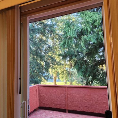 Comfy, Cozy BnB Kent WA "Private Bathroom" Hotel in Kent
