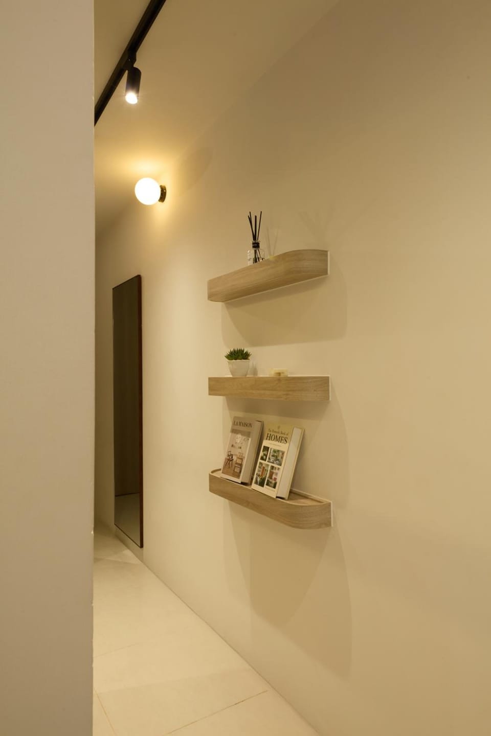 Lens Stay Hotel in Ho Chi Minh City