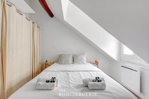 A Haven of Peace for 4 people in the Marais Hotel in Paris