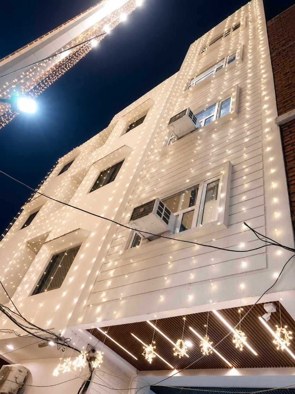 Goroomgo Shekhar Palace Varanasi Hotel in Varanasi
