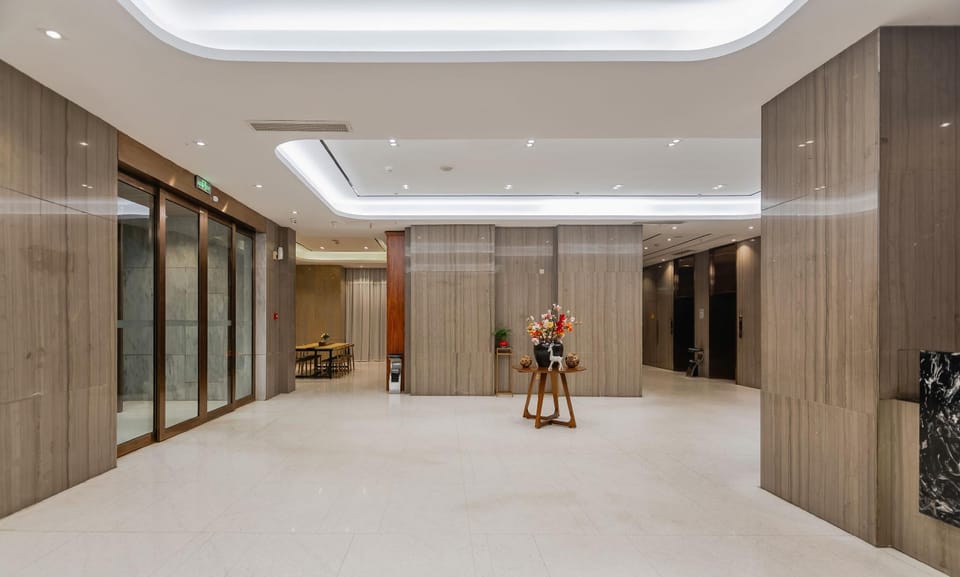 Yitel Zhige - Nanjing Hongyang Plaza Yangtze River Bridge North Subway Station Hotel in Nanjing