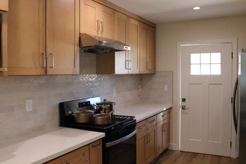 Newly Renovated La Habra 3bed 2 Bath Hotel in La Habra