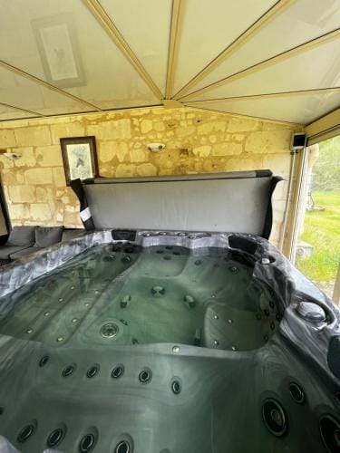Domaine de La Nouilliere - Jacuzzi Hotel in Centre-Val de Loire