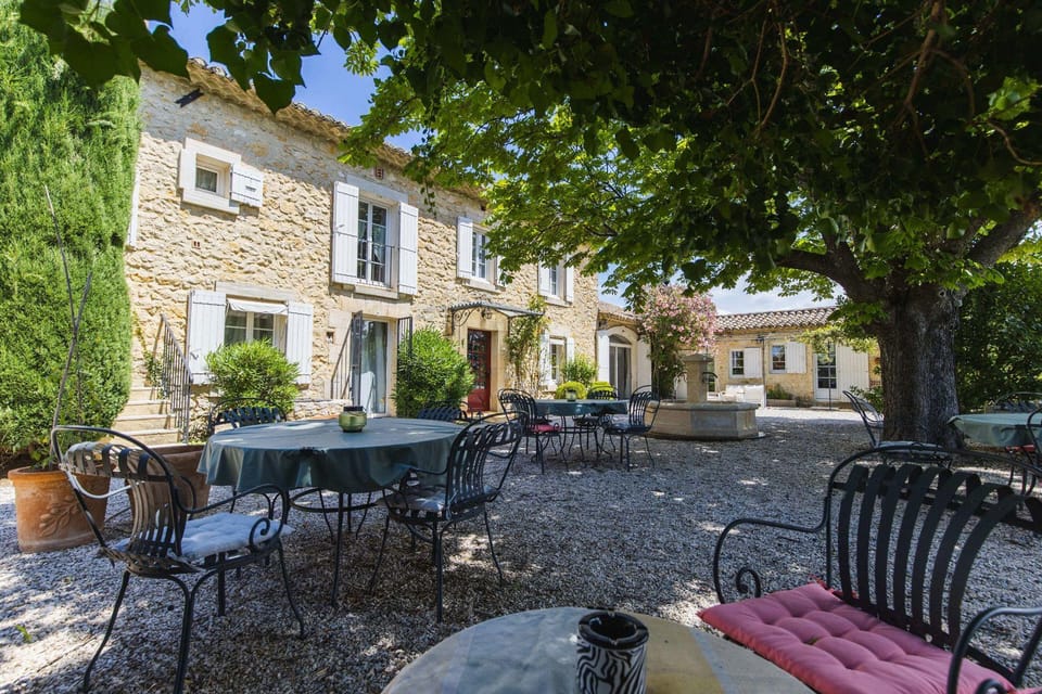 Gite Grand Luberon chez Manon en Luberon Hotel in L'Isle-sur-la-Sorgue