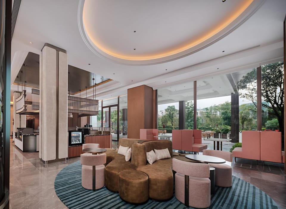 Hilton Garden Inn Chengdu East Railway Station Hotel in Chengdu