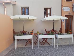 Borgodieci Camere e Colazione Hotel in Emilia-Romagna