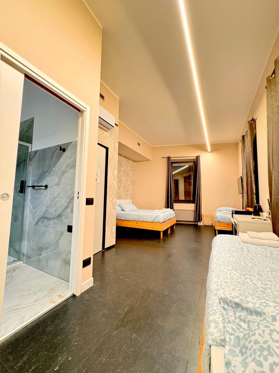 The Central Rock Inn camere con bagno privato self check in Hotel in Piacenza