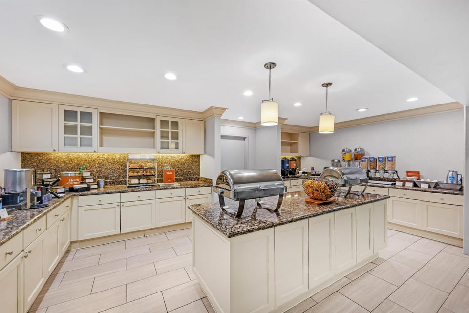Homewood Suites by Hilton Laredo at Mall del Norte Hotel in Laredo