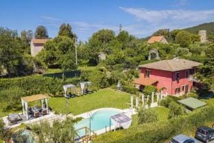 la casa fra gli ulivi Hotel in Province of Massa and Carrara