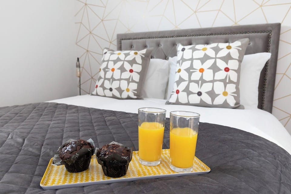 Elliot Oliver- Charming 1 Bed Apartment Hotel in Gloucester