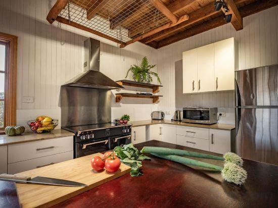 Currawong Hotel in Tasmania