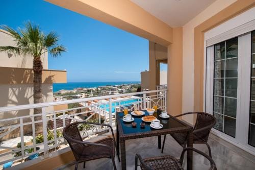 Sunrise Apartments Crete Hotel in Crete