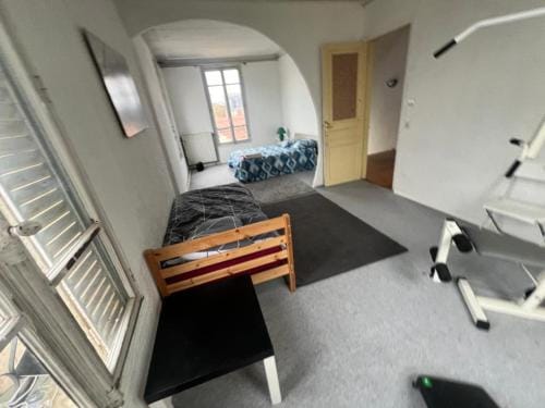 Paradeux - Chambres dans grande Maison Gite sur Argenteuil, Parking dans cour securisee Hotel in Île-de-France