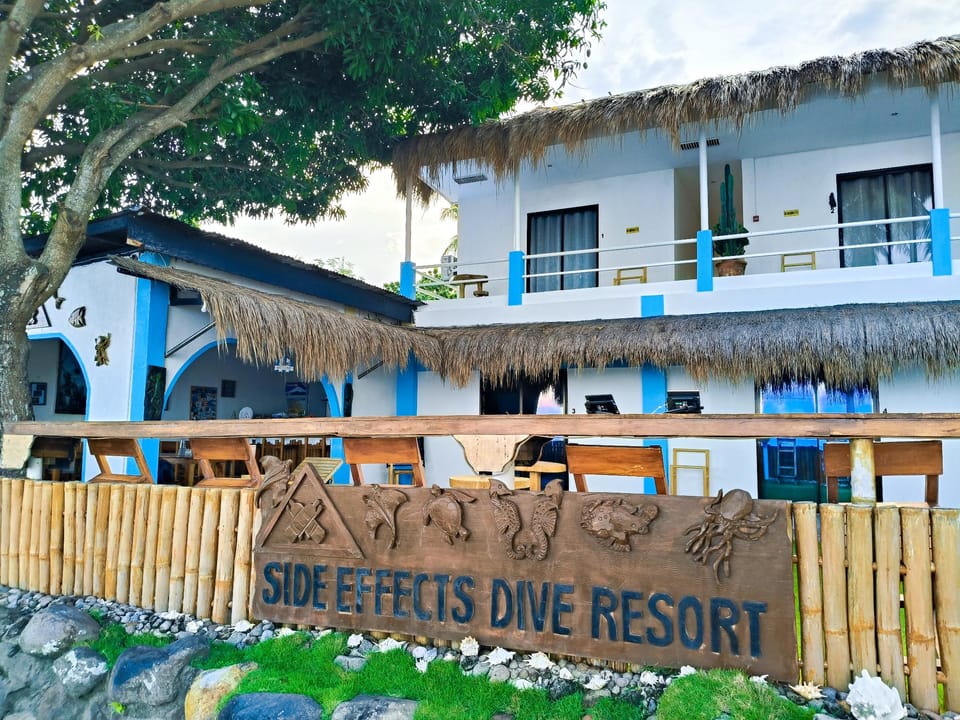 Side-Effects Dive Resort Dauin Resort in Central Visayas