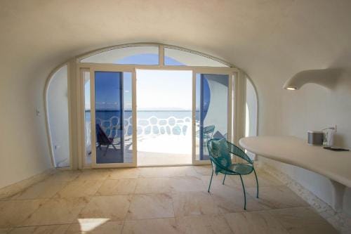 Turtle Studio Retreat at Swan Villas -Gold Standard Certified Hotel in Stann Creek District