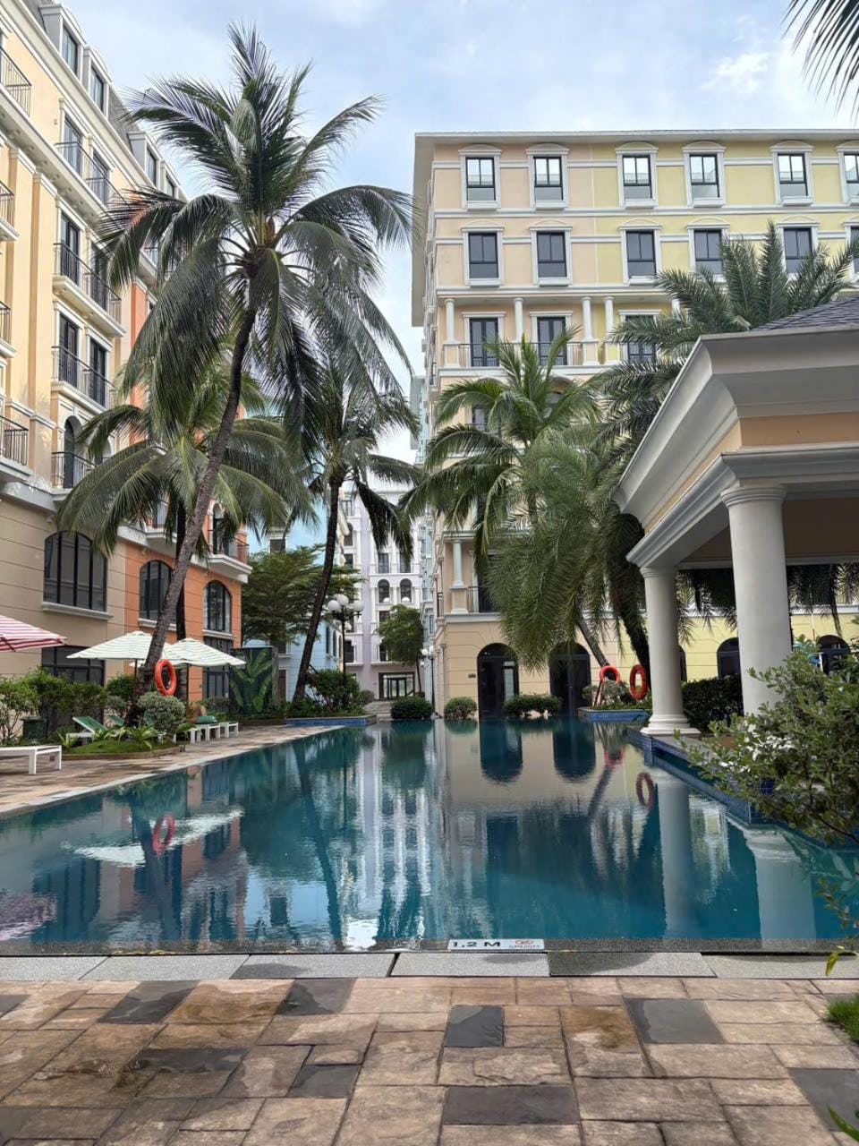 Swimming pool