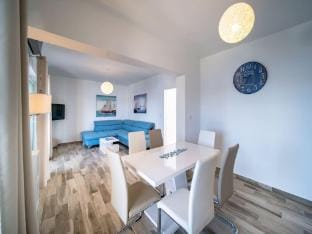 Apartment in Supetarska Draga by the Beach Hotel in Supetarska Draga