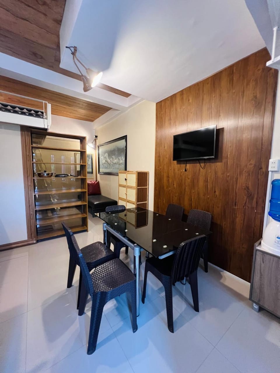 Yuhum Bed and Breakfast - Mandalagan Bed and Breakfast in Bacolod