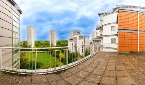 Spacious Shared Apartment by the Thames Hotel in Brentford