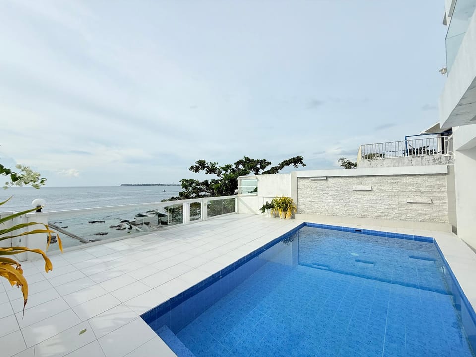 Chateau Du Soleil Hotel in La Union