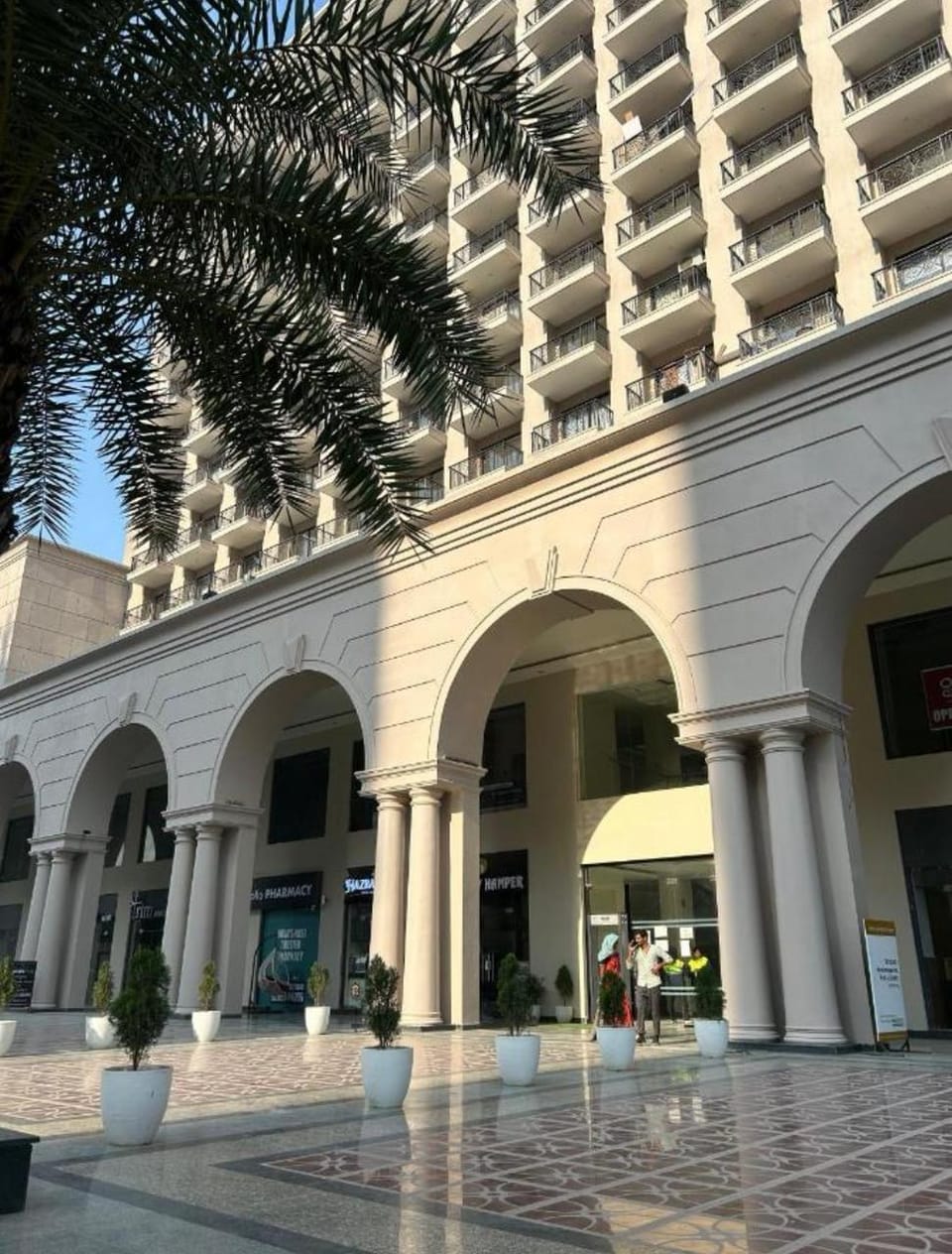 Midcity luxe Bed and Breakfast in Lucknow