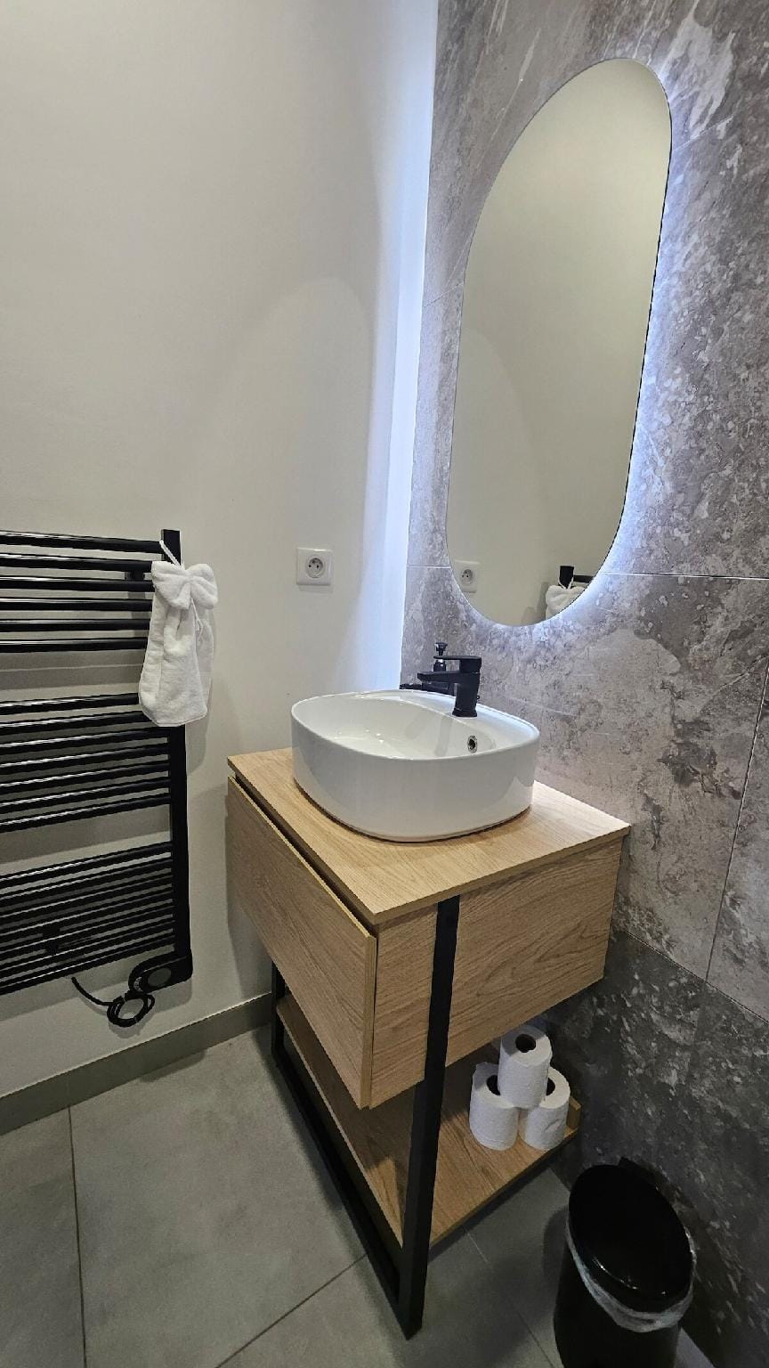 Cocon rénové près du tram Hotel in Dijon