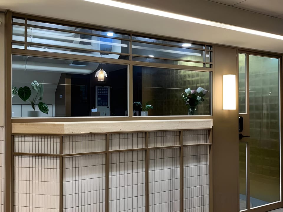 喃行旅-一房一車位 毛孩友善客房數量有限請先預約 Inn in Kaohsiung