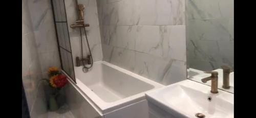 77 Manor Road Altrincham Hotel in England