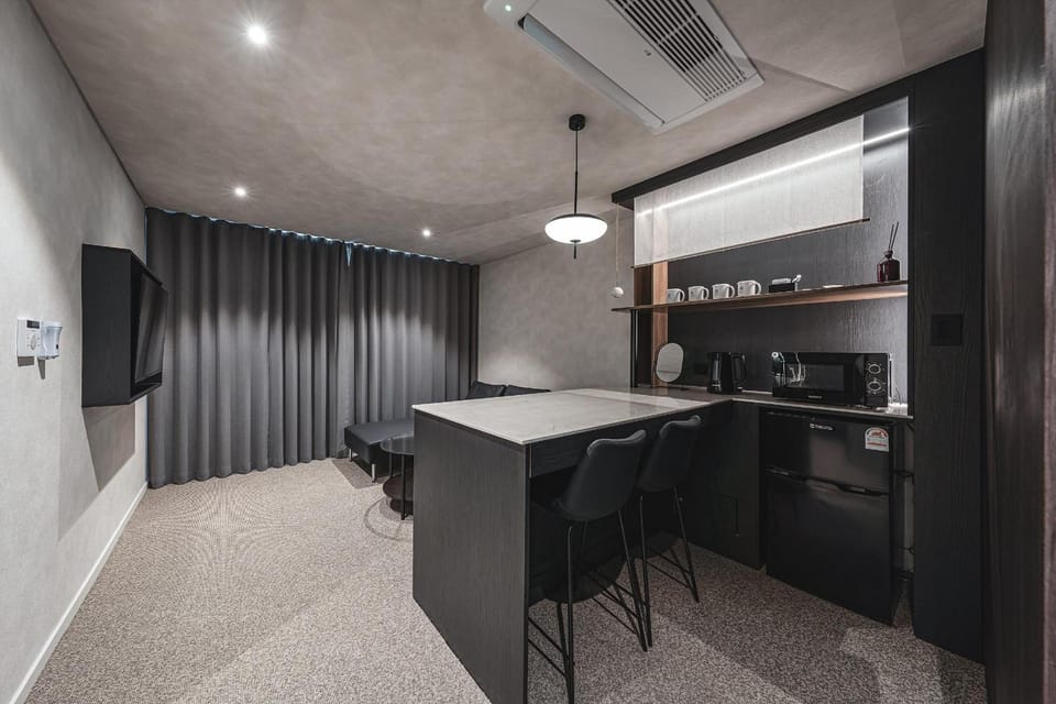 Goyouin & Holmes Hotel in Seoul