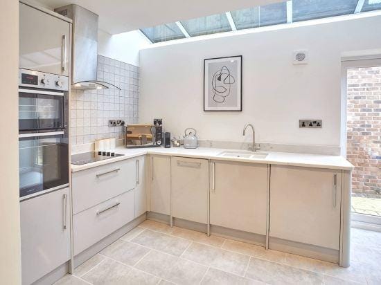 Host & Stay | Hoggarths Retreat Hotel in England