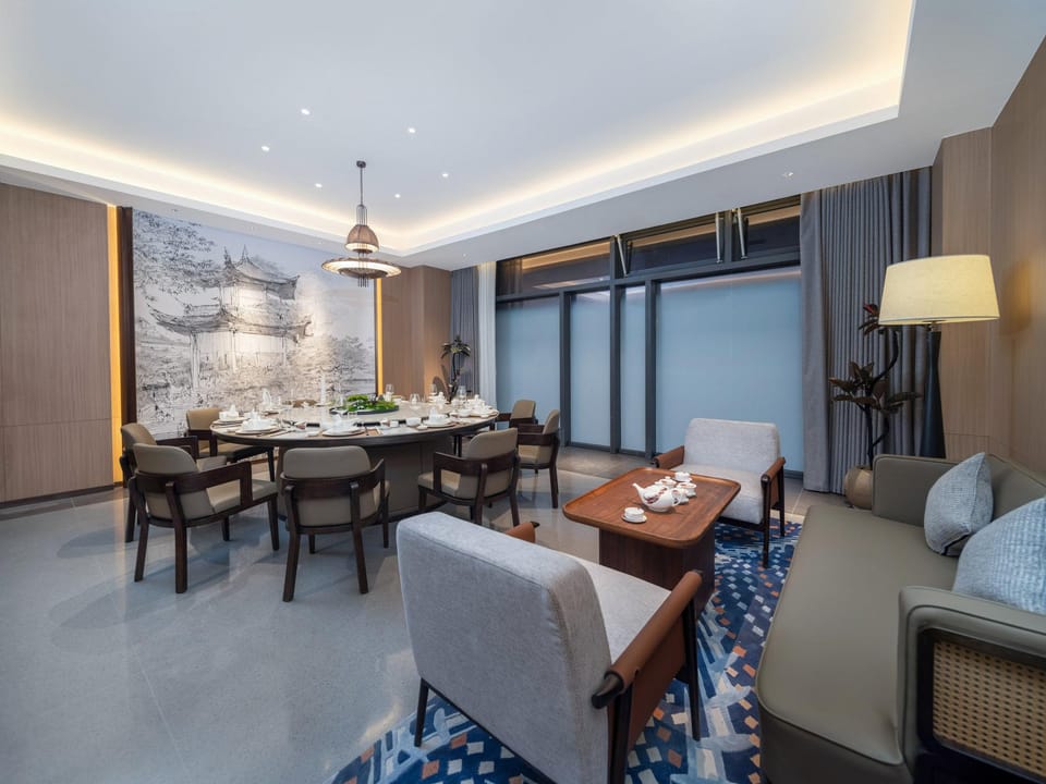 Holiday Inn Express Chengdu Shuangliu Chuanda Road Hotel in Chengdu