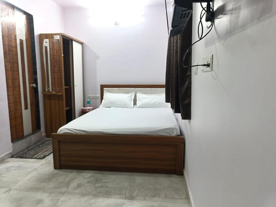 Parcham Moti Khavdi Hotel in Gujarat