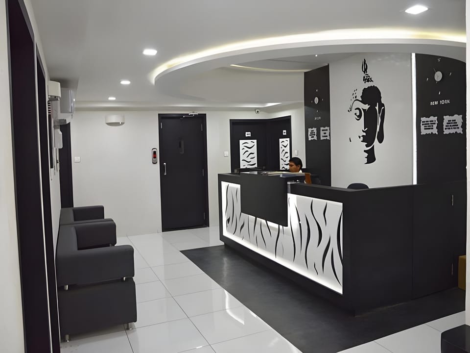 Hotel Paramount Inn Hotel in Gujarat