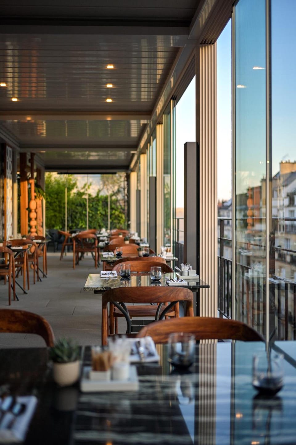 The One Alma Paris  Hotel in Paris
