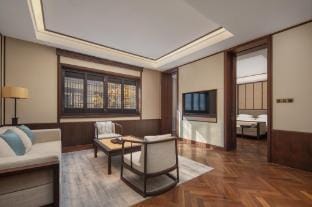 Suite room