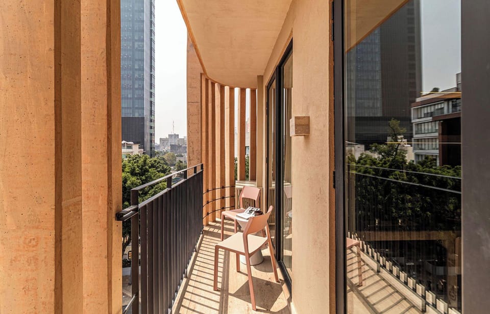 Marsella, A Kukun Edition Apartment hotel in Mexico City