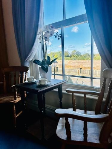 The Fox and Hounds Hotel in Molesey