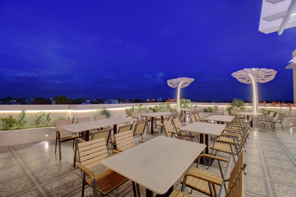 Hotel Warma Palace Hotel in Maharashtra