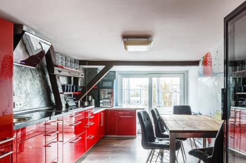 Apartmenthaus in der Delitzscher Str in Halle-Saale nahe Hauptbahnhof Hotel in Halle Saale